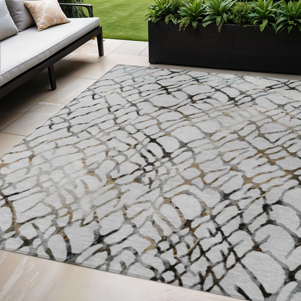 Homeroots 3' Stylish Silver Gray & Charcoal Abstract Washable Area Rug For Indoor & Outdoor Spaces 5' X 8' Polyester 578131