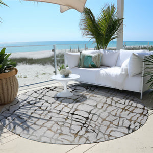 Homeroots 3' Stylish Silver Gray & Charcoal Abstract Washable Area Rug For Indoor & Outdoor Spaces 8' Round Polyester 578132