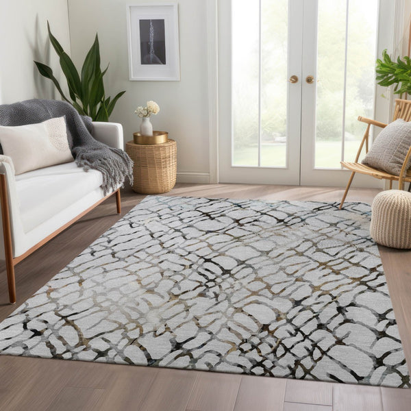 Homeroots 3' Stylish Silver Gray & Charcoal Abstract Washable Area Rug For Indoor & Outdoor Spaces 8' X 10' Polyester 578133