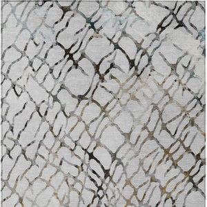 Homeroots 3' Stylish Silver Gray & Charcoal Abstract Washable Area Rug For Indoor & Outdoor Spaces 10' X 14' Polyester 578135