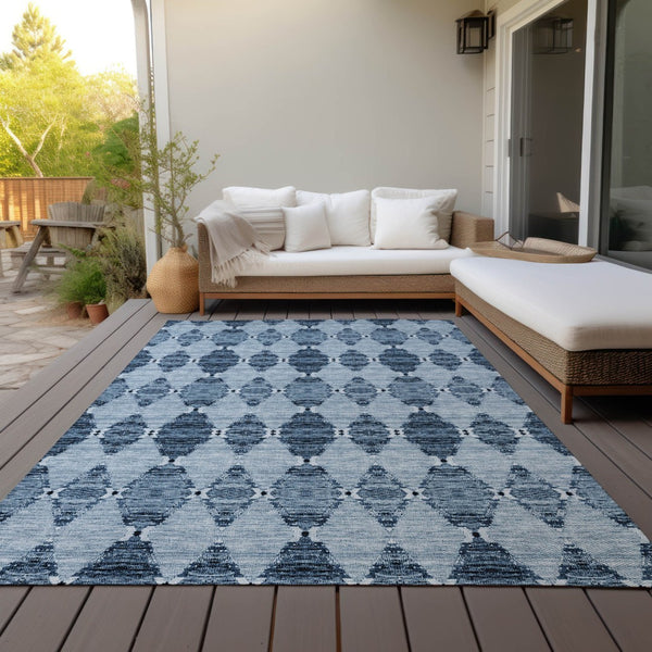 Homeroots 3' Stylish Navy Blue Moroccan Area Rug - Washable Indoor/Outdoor Design For High Traffic Spaces 5' X 8' Polyester 578137