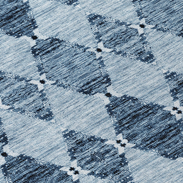 Homeroots 3' Stylish Navy Blue Moroccan Area Rug - Washable Indoor/Outdoor Design For High Traffic Spaces 8' Round Polyester 578138