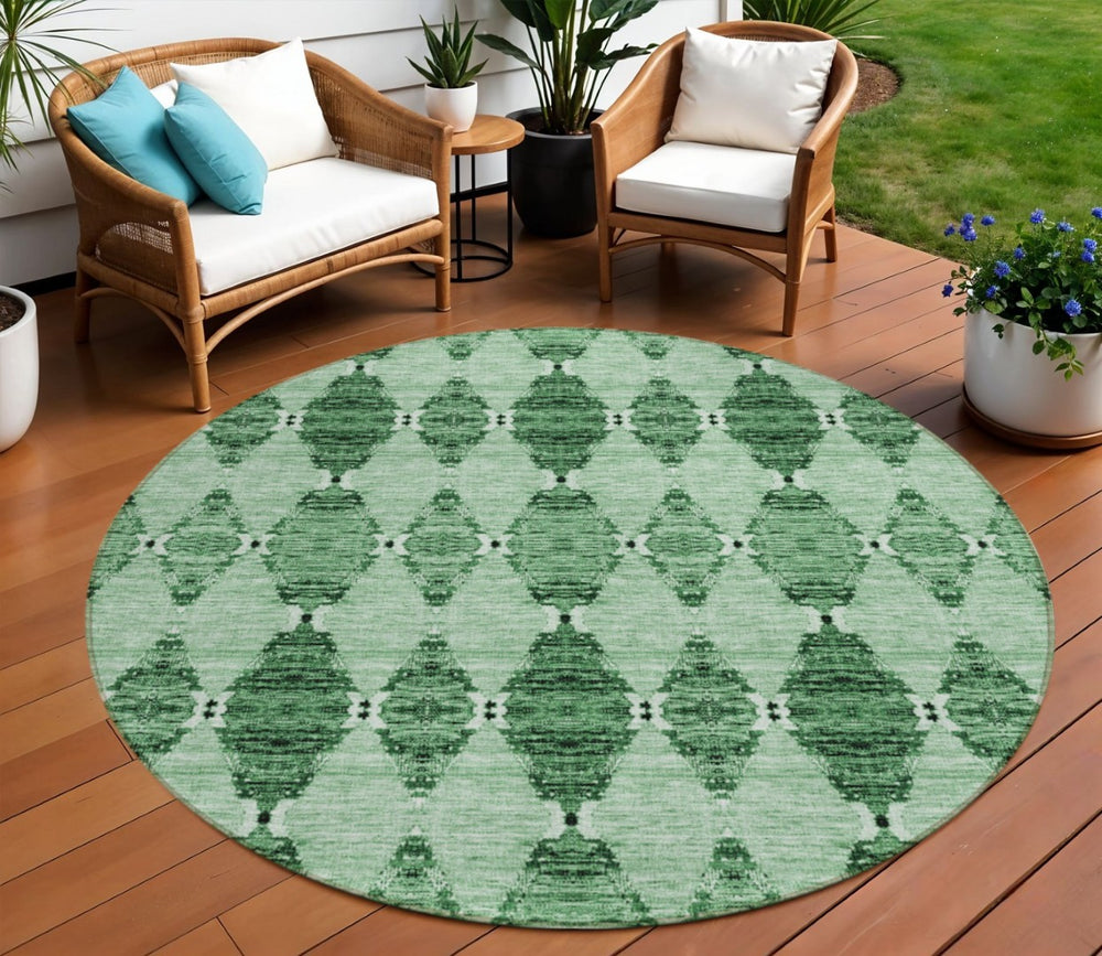 HomeRoots 5' Vibrant Moroccan-Inspired Area Rug in Emerald Green - Durable, Washable, Indoor/Outdoor Design 8' Round 578144