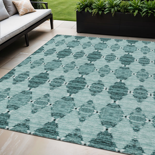 Homeroots 3' Stylish Navy Blue Moroccan Area Rug - Washable Indoor/Outdoor Design For High Traffic Spaces 5' X 8' Polyester 578167