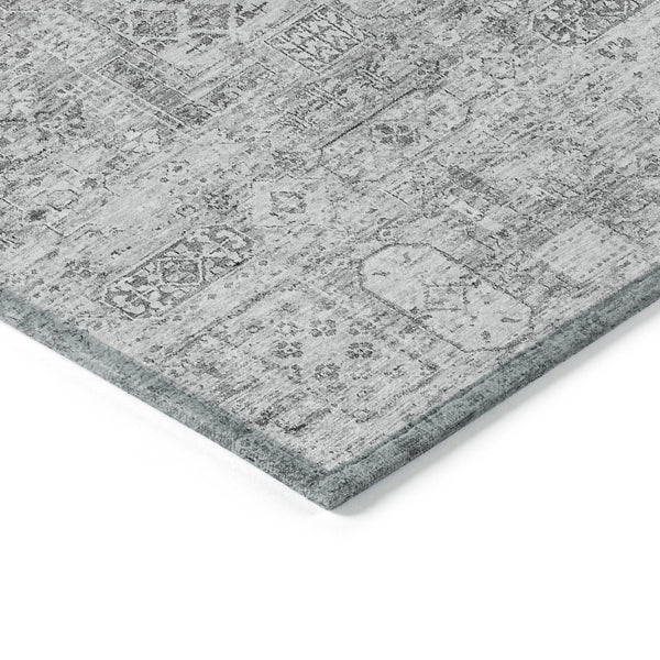 Homeroots 3' Charcoal And Silver Floral Area Rug - Washable, Indoor-outdoor, Stain Resistant, Durable Design 9' X 12' Polyester 578182