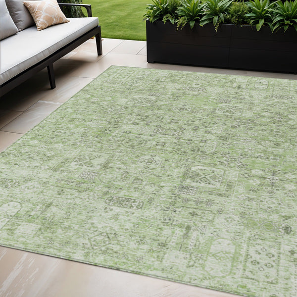 Homeroots 3' Charcoal And Silver Floral Area Rug - Washable, Indoor-outdoor, Stain Resistant, Durable Design 5' X 8' Polyester 578185