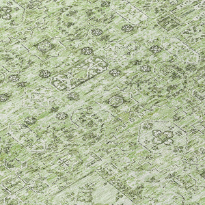 Homeroots 3' Charcoal And Silver Floral Area Rug - Washable, Indoor-outdoor, Stain Resistant, Durable Design 8' Round Polyester 578186