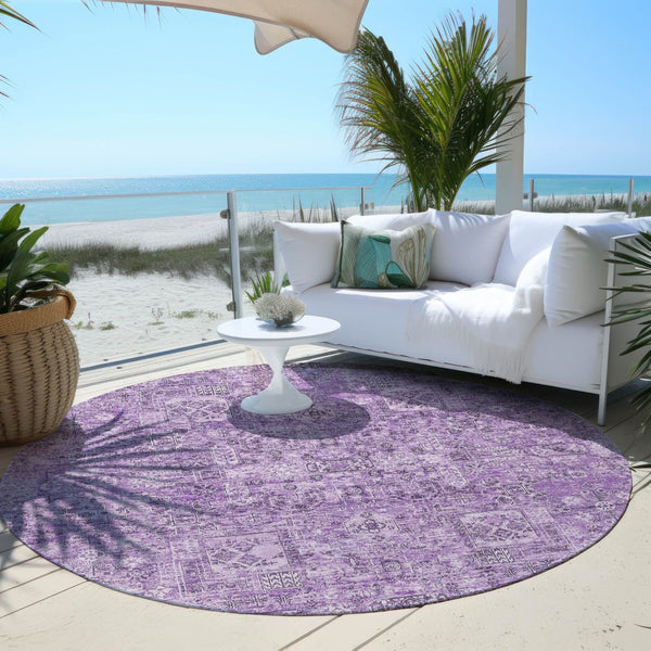 Homeroots 3' Charcoal And Silver Floral Area Rug - Washable, Indoor-outdoor, Stain Resistant, Durable Design 8' Round Polyester 578192