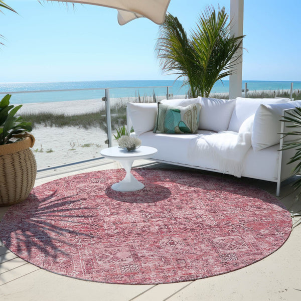 Homeroots 3' Charcoal And Silver Floral Area Rug - Washable, Indoor-outdoor, Stain Resistant, Durable Design 8' Round Polyester 578204