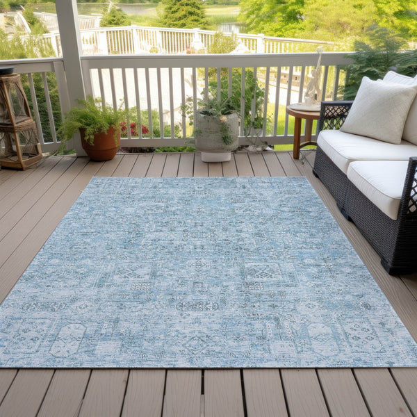 Homeroots 3' Charcoal And Silver Floral Area Rug - Washable, Indoor-outdoor, Stain Resistant, Durable Design 9' X 12' Polyester 578218