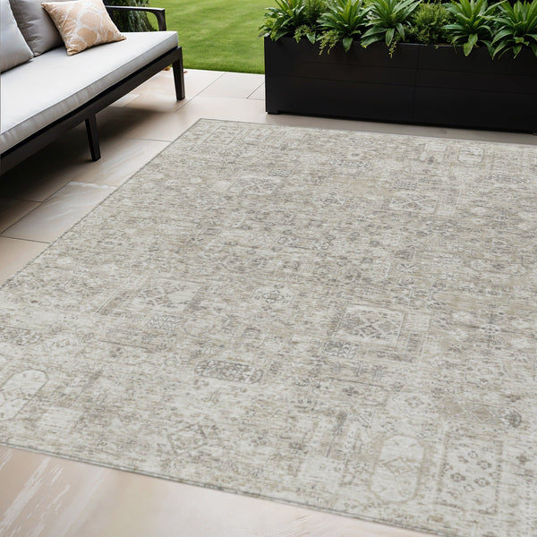 Homeroots 3' Charcoal And Silver Floral Area Rug - Washable, Indoor-outdoor, Stain Resistant, Durable Design 5' X 8' Polyester 578221