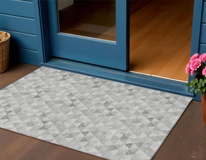 Homeroots 3' Beige Tan And Taupe Geometric Washable Area Rug For Indoor And Outdoor Spaces - Durable Design 3' X 5' Polyester 578250