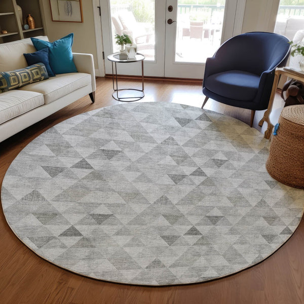 Homeroots 3' Beige Tan And Taupe Geometric Washable Area Rug For Indoor And Outdoor Spaces - Durable Design 8' Round Polyester 578252