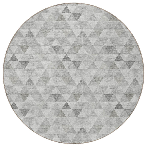 Homeroots 3' Beige Tan And Taupe Geometric Washable Area Rug For Indoor And Outdoor Spaces - Durable Design 8' Round Polyester 578252
