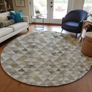 Homeroots 3' Beige Tan And Taupe Geometric Washable Area Rug For Indoor And Outdoor Spaces - Durable Design 8' Round Polyester 578258