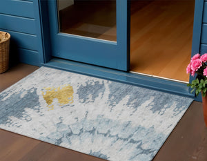 Homeroots 3' Artichoke Green Abstract Indoor Outdoor Area Rug – Stylish, Washable, And Stain Resistant Design 3' X 5' Polyester 578292