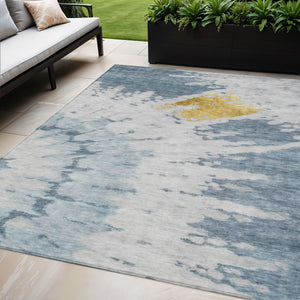 Homeroots 3' Artichoke Green Abstract Indoor Outdoor Area Rug – Stylish, Washable, And Stain Resistant Design 5' X 8' Polyester 578293