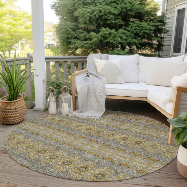 Homeroots 3' Inviting Gold Gray Silver Floral Medallion Washable Area Rug For Indoor Outdoor Spaces 8' Round Polyester 578324