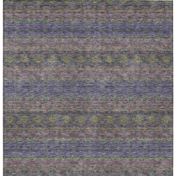 Homeroots 3' Inviting Gold Gray Silver Floral Medallion Washable Area Rug For Indoor Outdoor Spaces 8' X 10' Polyester 578349