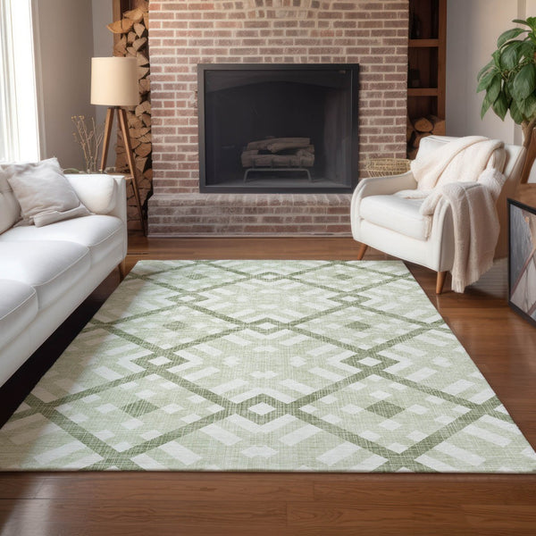 Homeroots 3' Artichoke Green Geometric Washable Area Rug - Perfect For Indoor And Outdoor Spaces, Durable Design 5' X 8' Polyester 578365