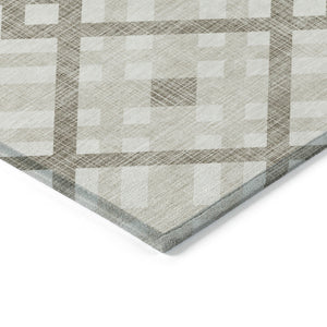 Homeroots 3' Artichoke Green Geometric Washable Area Rug - Perfect For Indoor And Outdoor Spaces, Durable Design 5' X 8' Polyester 578371