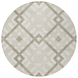 Homeroots 3' Artichoke Green Geometric Washable Area Rug - Perfect For Indoor And Outdoor Spaces, Durable Design 8' Round Polyester 578372