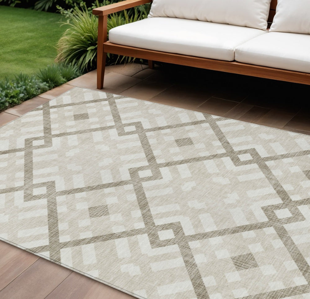 HomeRoots 5' Washable Geometric Area Rug in Beige Tan and Ivory for Indoor and Outdoor Style & Durability 10' X 14' 578375