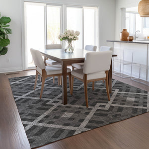 Homeroots 3' Artichoke Green Geometric Washable Area Rug - Perfect For Indoor And Outdoor Spaces, Durable Design 5' X 8' Polyester 578377