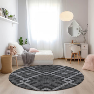 Homeroots 3' Artichoke Green Geometric Washable Area Rug - Perfect For Indoor And Outdoor Spaces, Durable Design 8' Round Polyester 578378