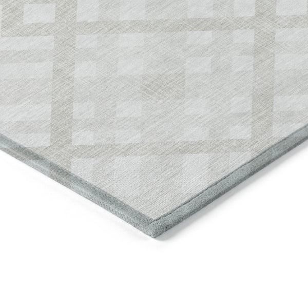 Homeroots 3' Artichoke Green Geometric Washable Area Rug - Perfect For Indoor And Outdoor Spaces, Durable Design 9' X 12' Polyester 578398