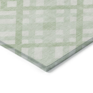 Homeroots 3' Artichoke Green Geometric Washable Area Rug - Perfect For Indoor And Outdoor Spaces, Durable Design 3' X 5' Polyester 578400