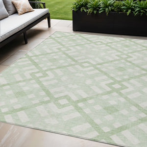 Homeroots 3' Artichoke Green Geometric Washable Area Rug - Perfect For Indoor And Outdoor Spaces, Durable Design 5' X 8' Polyester 578401