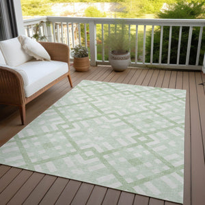 Homeroots 3' Artichoke Green Geometric Washable Area Rug - Perfect For Indoor And Outdoor Spaces, Durable Design 5' X 8' Polyester 578401