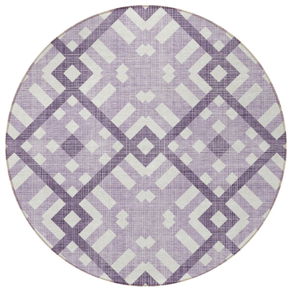 Homeroots 3' Artichoke Green Geometric Washable Area Rug - Perfect For Indoor And Outdoor Spaces, Durable Design 8' Round Polyester 578420