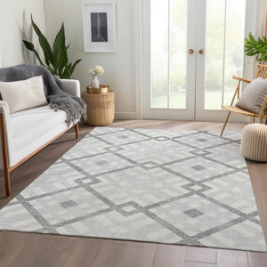 Homeroots 3' Artichoke Green Geometric Washable Area Rug - Perfect For Indoor And Outdoor Spaces, Durable Design 5' X 8' Polyester 578437
