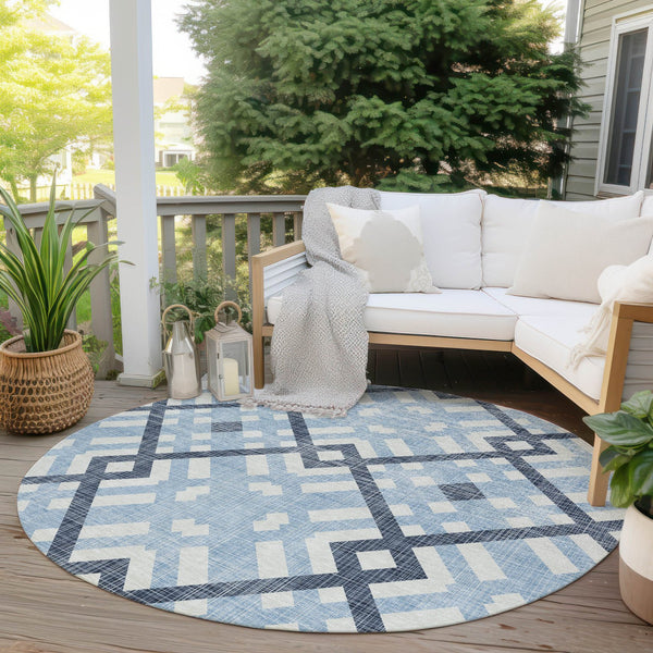 Homeroots 3' Artichoke Green Geometric Washable Area Rug - Perfect For Indoor And Outdoor Spaces, Durable Design 8' Round Polyester 578444