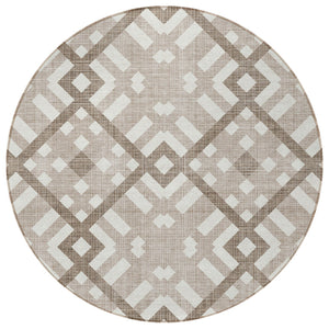 Homeroots 3' Artichoke Green Geometric Washable Area Rug - Perfect For Indoor And Outdoor Spaces, Durable Design 8' Round Polyester 578450