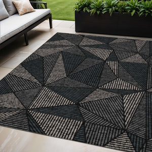 Homeroots 3' Black Charcoal And Gray Geometric Washable Area Rug For Indoor Outdoor Spaces - Durable Design 5' X 8' Polyester 578497