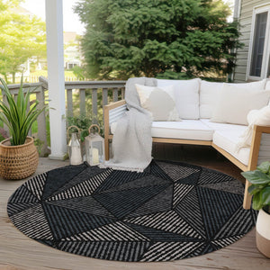 Homeroots 3' Black Charcoal And Gray Geometric Washable Area Rug For Indoor Outdoor Spaces - Durable Design 8' Round Polyester 578498
