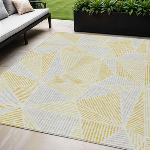 Homeroots 3' Black Charcoal And Gray Geometric Washable Area Rug For Indoor Outdoor Spaces - Durable Design 5' X 8' Polyester 578515