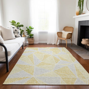 HomeRoots 5' Modern Geometric Area Rug in Gold, Gray, and Wheat - Washable, Durable for Indoor & Outdoor Use 5' X 8' 578515