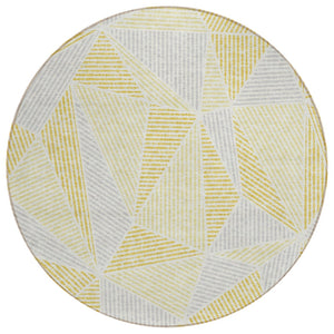 HomeRoots 5' Modern Geometric Area Rug in Gold, Gray, and Wheat - Washable, Durable for Indoor & Outdoor Use 8' Round 578516