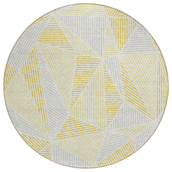 HomeRoots 5' Modern Geometric Area Rug in Gold, Gray, and Wheat - Washable, Durable for Indoor & Outdoor Use 8' Round 578516