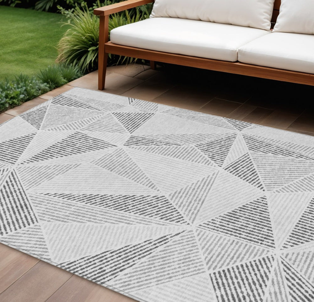 HomeRoots 9' Gray Charcoal and Silver Geometric Area Rug - Stylish, Washable, Indoor-Outdoor Versatility for Homes 9' X 12' 578524