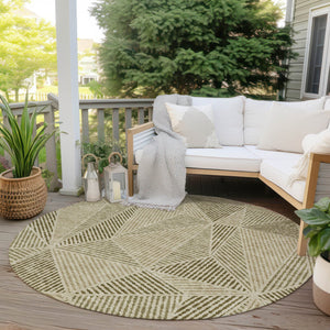 Homeroots 3' Black Charcoal And Gray Geometric Washable Area Rug For Indoor Outdoor Spaces - Durable Design 8' Round Polyester 578528