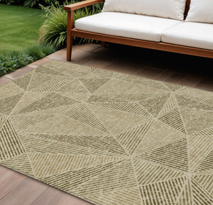 Homeroots 3' Black Charcoal And Gray Geometric Washable Area Rug For Indoor Outdoor Spaces - Durable Design 10' X 14' Polyester 578531