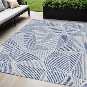 Homeroots 3' Black Charcoal And Gray Geometric Washable Area Rug For Indoor Outdoor Spaces - Durable Design 5' X 8' Polyester 578533