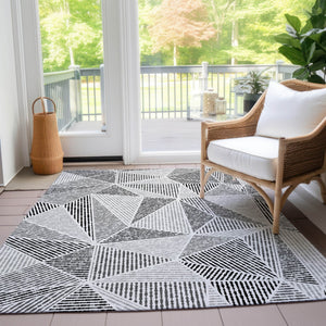Homeroots 3' Black Charcoal And Gray Geometric Washable Area Rug For Indoor Outdoor Spaces - Durable Design 5' X 8' Polyester 578545