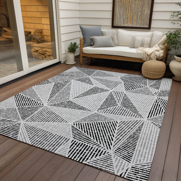 Homeroots 3' Black Charcoal And Gray Geometric Washable Area Rug For Indoor Outdoor Spaces - Durable Design 5' X 8' Polyester 578545