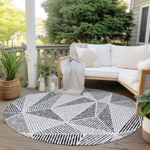 Homeroots 3' Black Charcoal And Gray Geometric Washable Area Rug For Indoor Outdoor Spaces - Durable Design 8' Round Polyester 578546